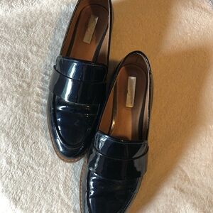 Ladies patented leather shoes